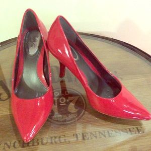 """SOLD"""""Beautiful  red 👠 heels